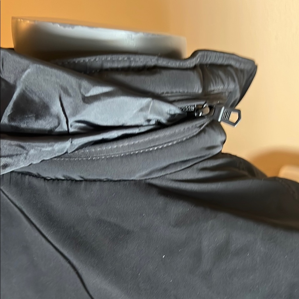 Tommy Hilfiger Men’s Black Bomber Jacket with Hidden Hood Size Large - Picture 9 of 16